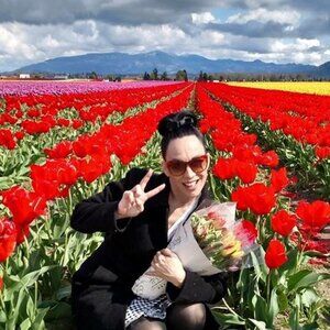 Samantha's First Live Show!!!  Unlisted and personal items from my Closet!!!